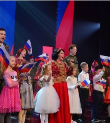 «Крыму надо терпеть»: как артисты призывают «верить в Россию» на полуострове