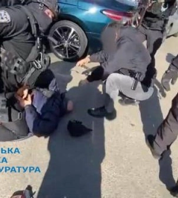 У киевлянина псевдоработники ТЦК и ГБР требовали 1,7 млн грн за "белый" военный билет