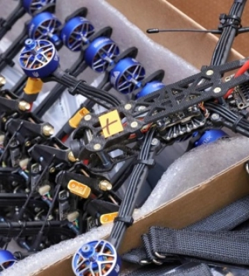 Дніпро передало Силам оборони 230 FPV-дронів