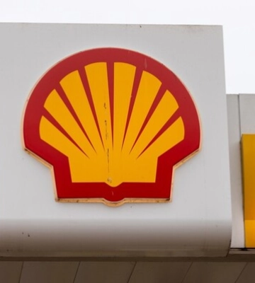 Кому насправді допомагає Shell — путінському олігарху чи Україні?