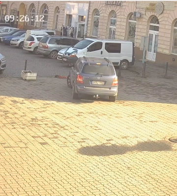 У Берегові водій збив обмежувач на пішохідній зоні