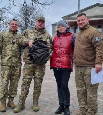 Піщанобрідська громада передала автівку для ЗСУ 