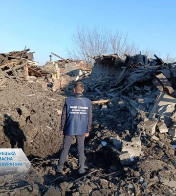 Війська РФ ударили шістьма ракетами &quot;С-300&quot; по Селидовому, 2 людини поранено, багато пошкоджень. ФОТОрепортаж