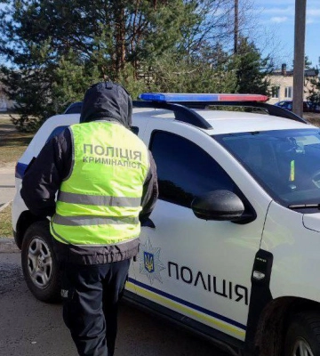 Від 1500 гривень до 100 євро - водії на Рівненщині намагалися підкупити поліцію