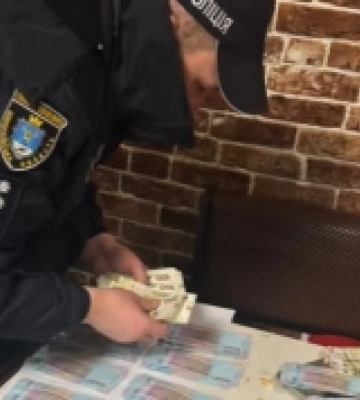 Миколаївські слідчі повідомили про підозру злочинній групі, що підробляла медичні документи для ухилянтів