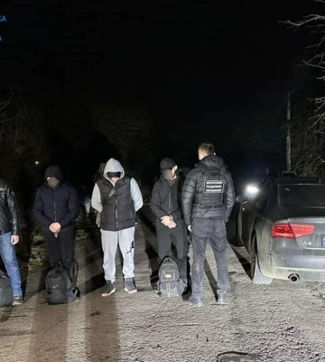 В Ужгороді обрано запобіжний захід черговому переправнику військовозобов’язаних