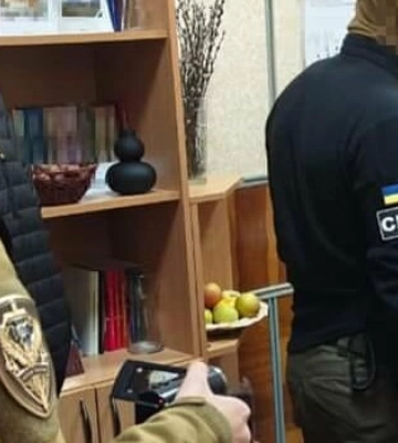 На Полтавщині затримали грабіжника, який «виносив» з квартири гроші та золото