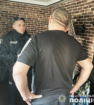 Миколаївські слідчі повідомили про підозру злочинній групі, що підробляла медичні документи для ухилянтів