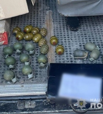 Жителя Запорожья задержали при попытке продать 25 гранат, — ФОТО