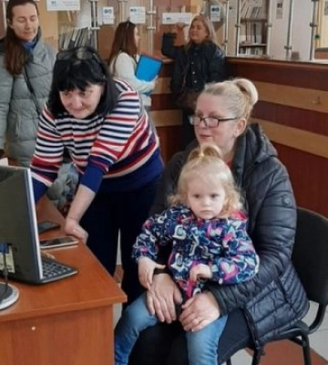 Про декларування доходів та мобільний додаток «Моя податкова» інформують жителів Ужгорода податківці