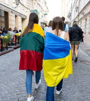 Сотні тисяч євро: одна з країн ЄС виділила колосальну суму на підтримку біженців