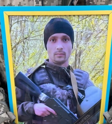 "Таких Героїв важко втрачати": із загиблим гранатометником Максимом Піменковим попрощались у Сумах