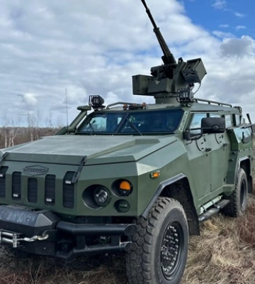 Українська бронетехніка випробувала 10-місний бронеавтомобіль Новатор