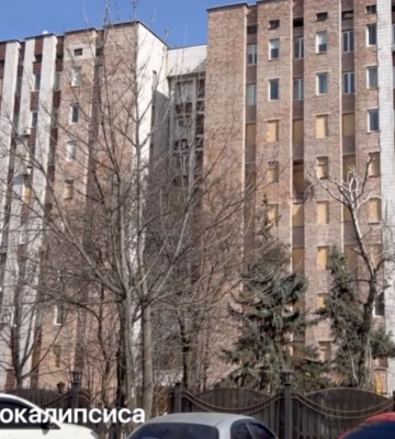 В Донецке восстанавливают здание «прокуратуры ДНР», поврежденное обстрелом