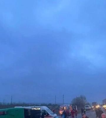 У ДТП з рейсовим автобусом на Львівщині постраждали 16 людей. ФОТОрепортаж