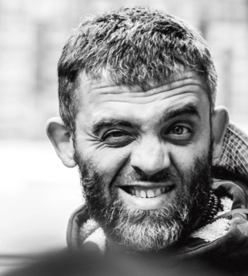Популярный украинский певец вступил в ВСУ