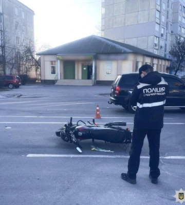У Білій Церкві мотоцикл на пішохідному переході збив маленького хлопчика (ФОТО)