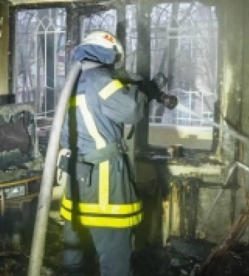 Під час пожежі у квартирі в Одесі постраждали двоє людей