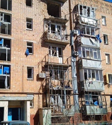 Війська рф атакували багатоповерхівки на Дніпропетровщині, в Мирнограді та Сумах: головне за добу по регіонах