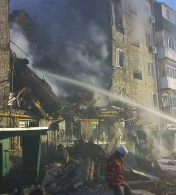 У Сумах є загиблі внаслідок нічної атаки РФ, десятьох людей вдалося врятувати з-під завалів