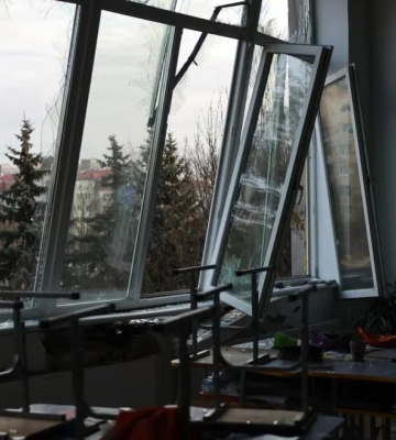 Російські обстріли пошкодили 21 навчальний заклад Полтавщини