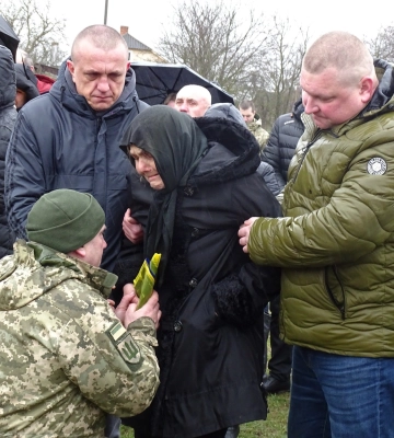 У Турійській громаді попрощалися з Героєм Сергієм Шпаковим