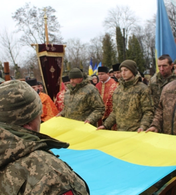 Великогаївська громада попрощалася з 34-річним Героєм Олегом Грибиком