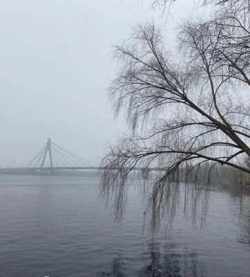 Завтра опади покинуть Київ, але тепліше не стане