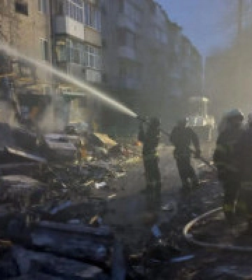 Внаслідок ракетного удару по житловому будинку у Сумах вже відомо про двох загиблих