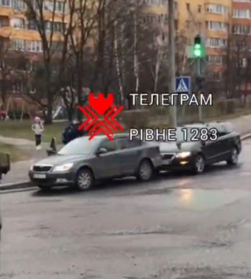 Біля лікарні у Рівному планують облаштувати майданчики для парковки