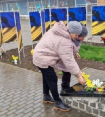У День добровольця в Кілії на Одещині вшанували пам&#039;ять полеглих героїв