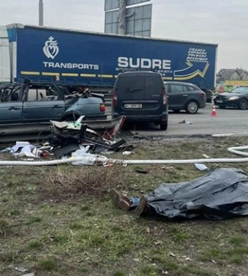 У Києві внаслідок ДТП на Кільцевій дорозі загинув чоловік