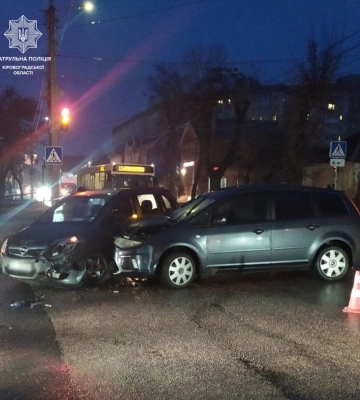 У Кропивницькому зіткнулися Opel і Ford