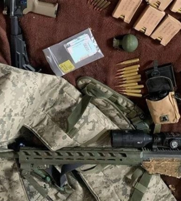 У Херсоні затримали миколаївських мародерів, які видавали себе за військових: вони грабували офіси та магазини