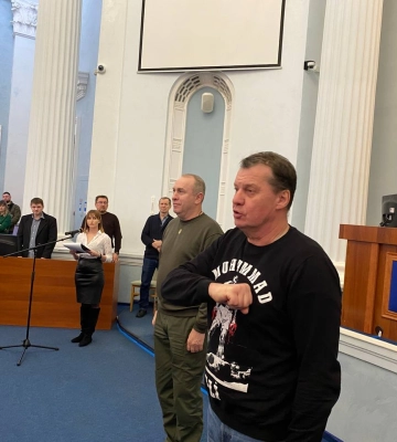 Посмертні і прижиттєві: у Черкасах вручили нагороди військовим та волонтерам