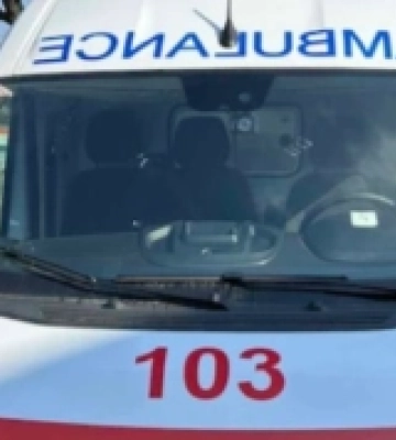 Ратнівське відділення екстреної медичної допомоги отримало сучасний санітарний автомобіль