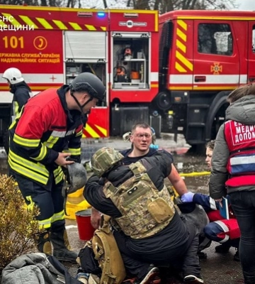 Рятувальники показали фото наслідків ракетного удару по Одесі