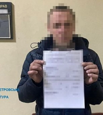 У Кам’янському чоловік жорстоко побив хлопчика