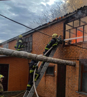 У Ромнах ліквідували загоряння в житловому секторі