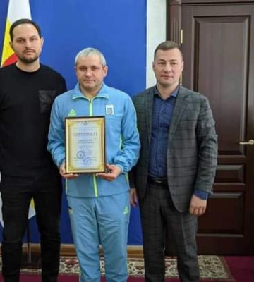 Рівнянину Олегу Омельчуку, який виборов медалі на чемпіонаті Європи, вручили грошовий сертифікат