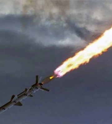 рашисти завдали ракетного удару по цивільній інфраструктурі в Конотопі