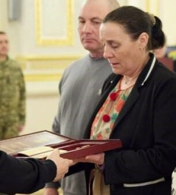 Володимир Зеленський передав “Золоту Зірку” родині полеглого героя з Полтавщини.