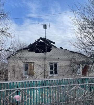 Рашисти ударили по Очеретинській громаді на Донеччині: 1 людина загинула, 1 - поранена