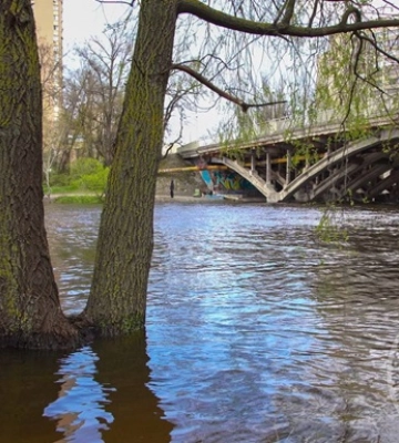 В Киеве уровень воды в Днепре поднялся до своего абсолютного максимума