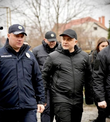 &quot;Лишилася лише коробка від хати&quot;: в Одесі триває ліквідація наслідків ракетного обстрілу