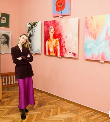 «Весна, квіти… і жінки»: Кропивницька художниця Аліна Ліндау стала співавторкою виставки у Музеї Мистецтв (ФОТО)