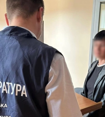 Суд відправив у колонію листоношу з Ізюма, яка поширювала пропаганду та очолила окупаційну пошту