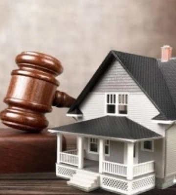 Збудував, зареєстрував та продав. У Рівному підприємця судитимуть за незаконне будівництво