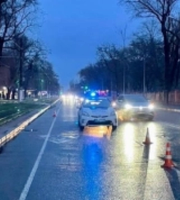 В Одесі під колесами автомобіля травмувалася літня перехожа