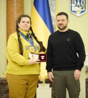 Володимир Зеленський нагородив шахістку з Полтавщини
